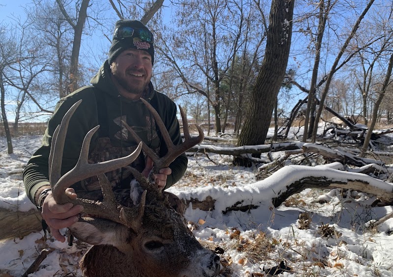 Red Dog Outfitters - Kansas Premier Whitetail & Mule Deer Hunting Outfitter - Photo 5
