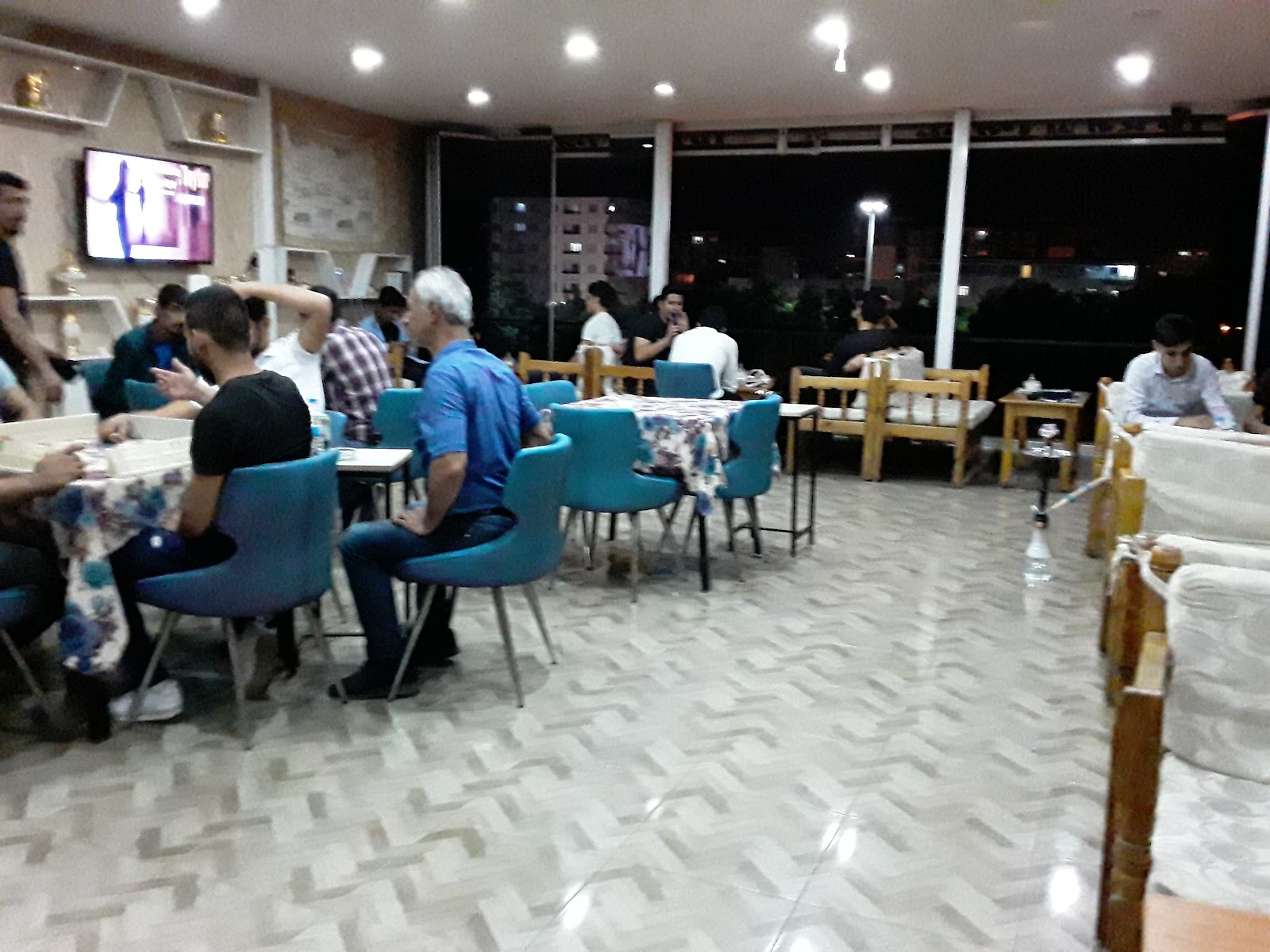 Çaykovski Cafe mekanı