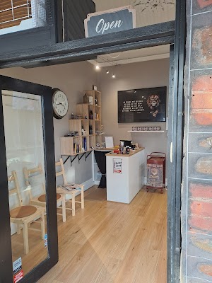 Barber on Hutt Street photo 2