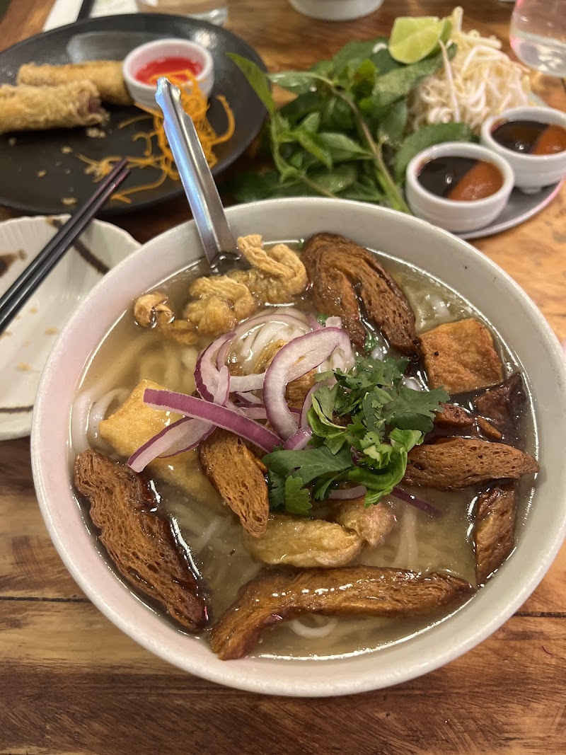 Golden Lotus Vegan Newtown photo 3