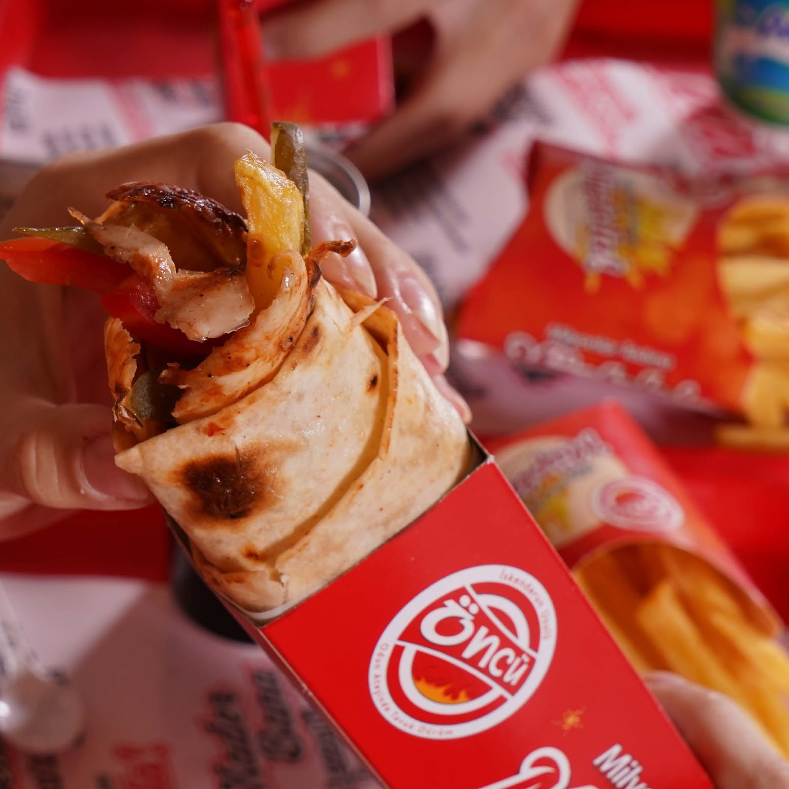 TOKAT KARŞIYAKA ÖNCÜ DÖNER mekanı