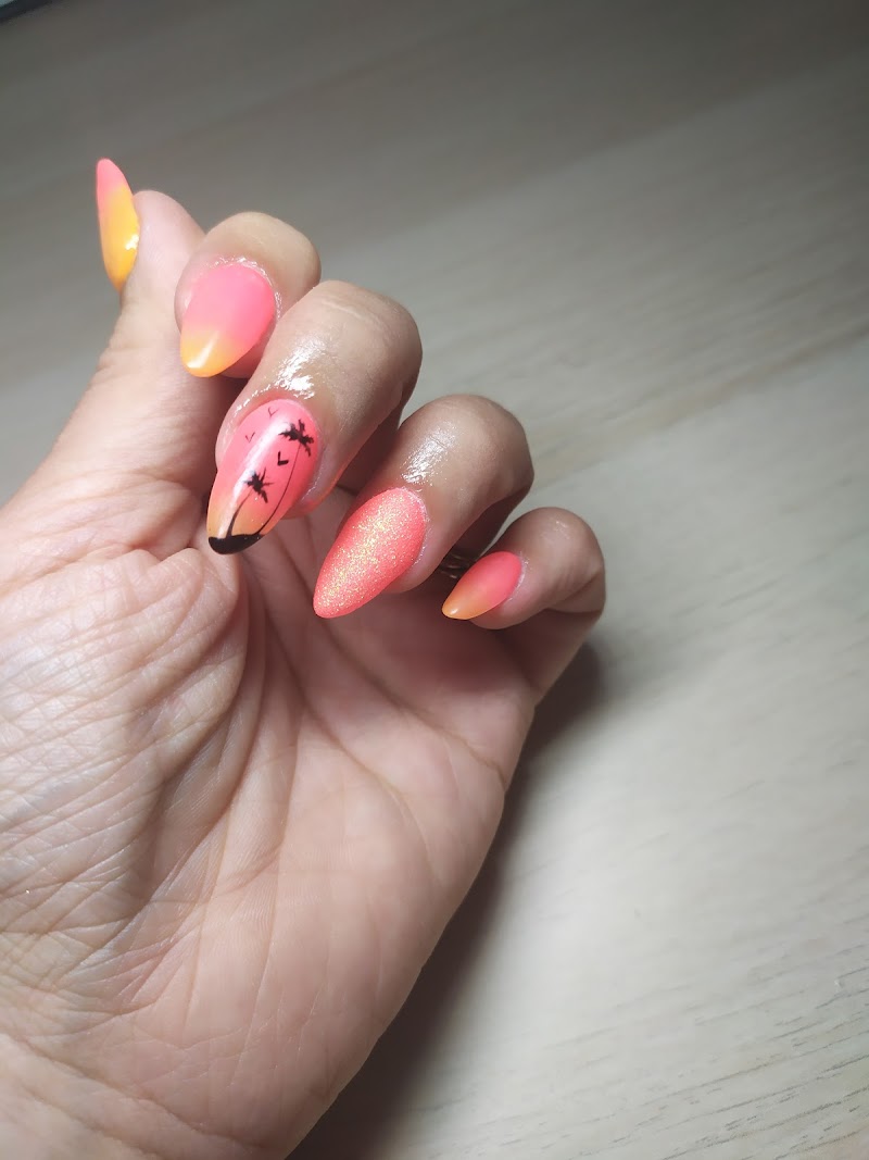 ELODIE JACOB (PLAGES) (ELODIE ONGLES ET CILS) — photo 4