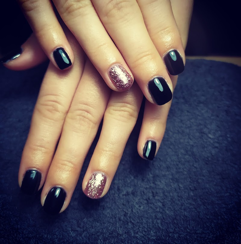 ELODIE JACOB (PLAGES) (ELODIE ONGLES ET CILS) — photo 3