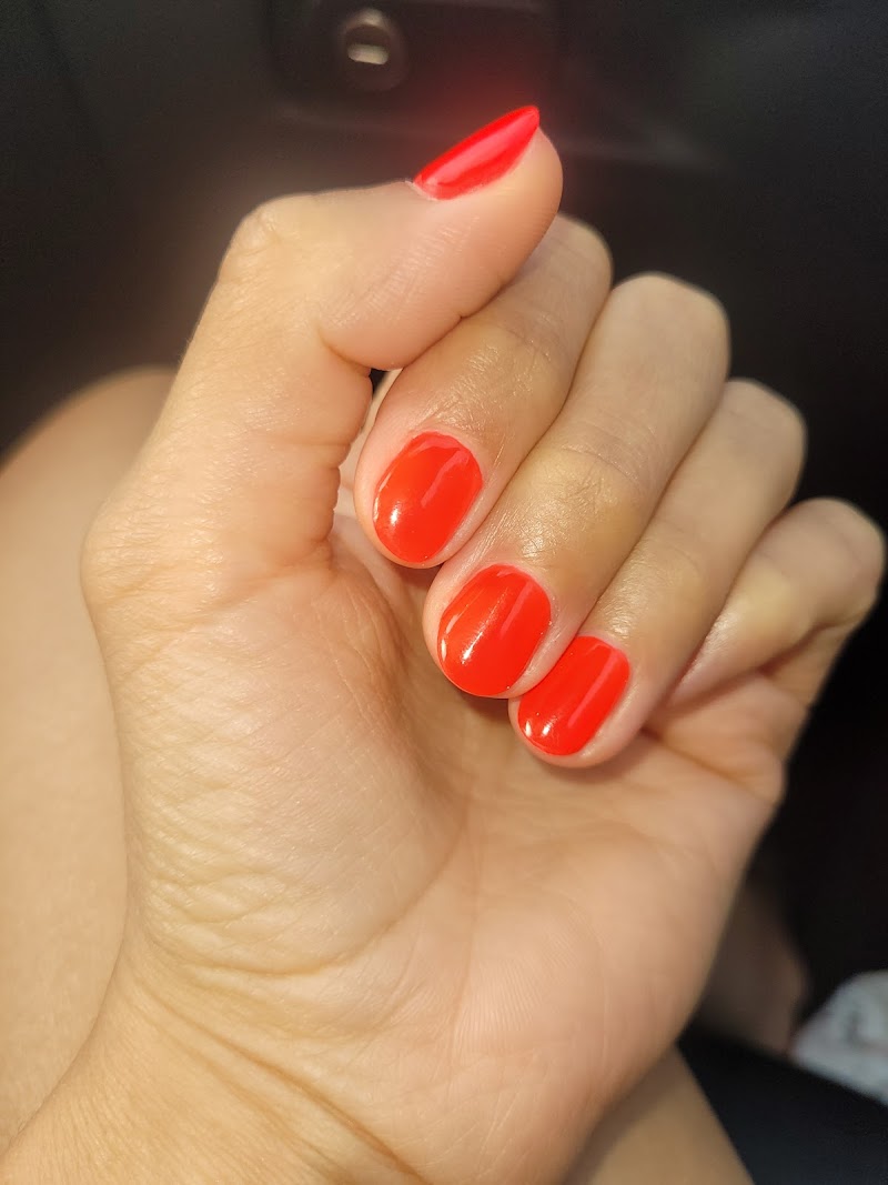 ELODIE JACOB (PLAGES) (ELODIE ONGLES ET CILS) — photo 1