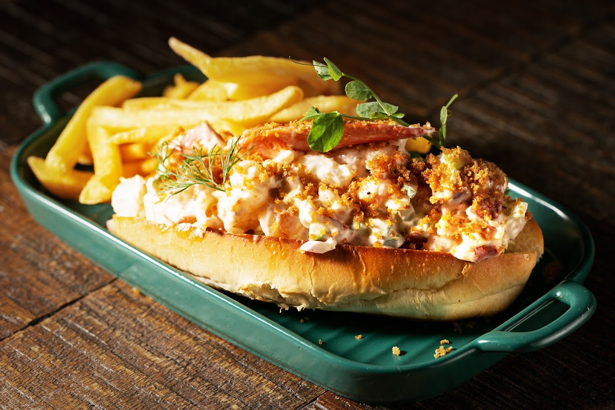 B&L (Burger & Lobster) — photo 8