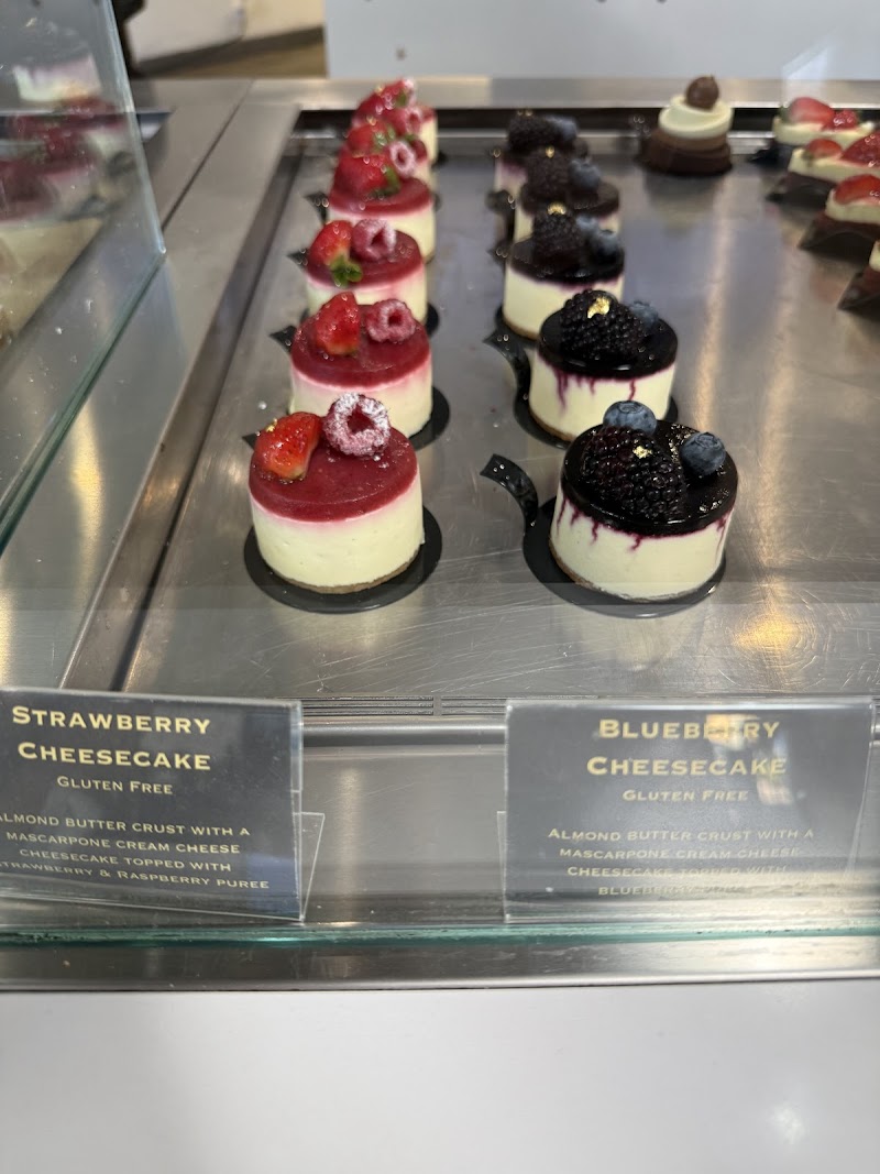 Carrara's Pastries | Restaurant, Gelato & Coffee photo 3