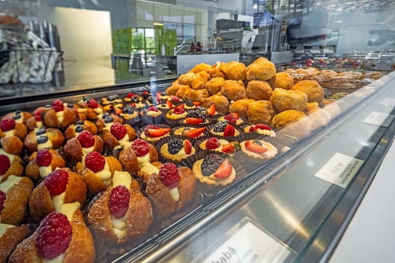 Carrara's Pastries | Restaurant, Gelato & Coffee photo 2