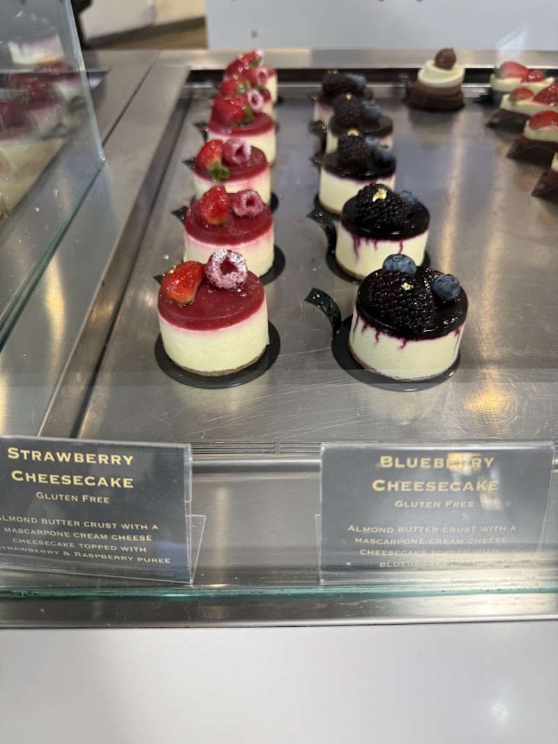 Carrara's Pastries | Restaurant, Gelato & Coffee photo 4