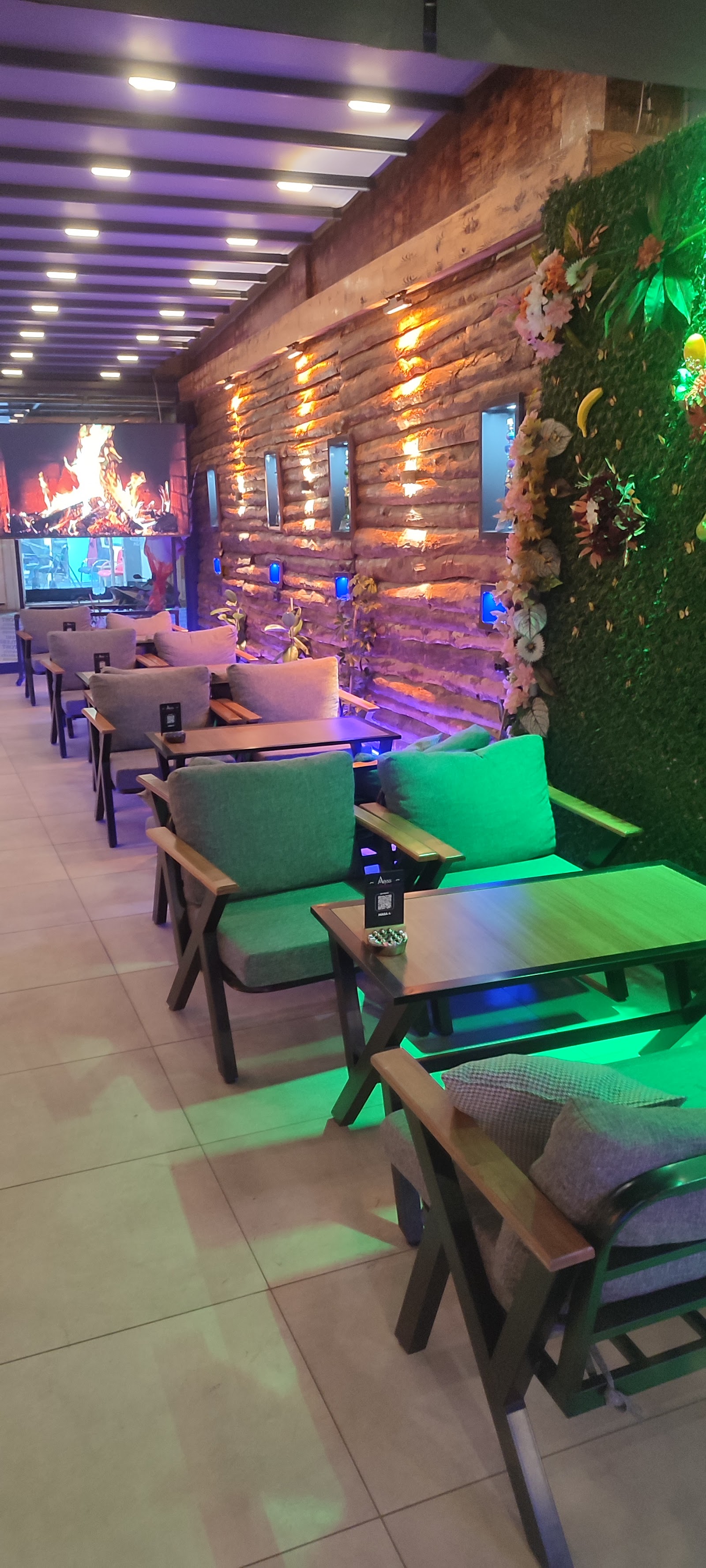 Alyss Lounge mekanı