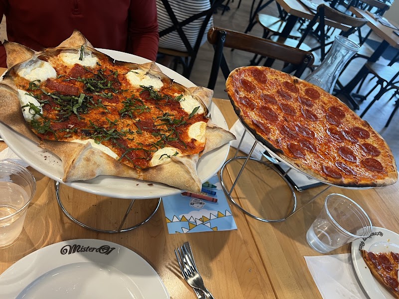 Mister O1 Extraordinary Pizza Turtle Creek photo 6