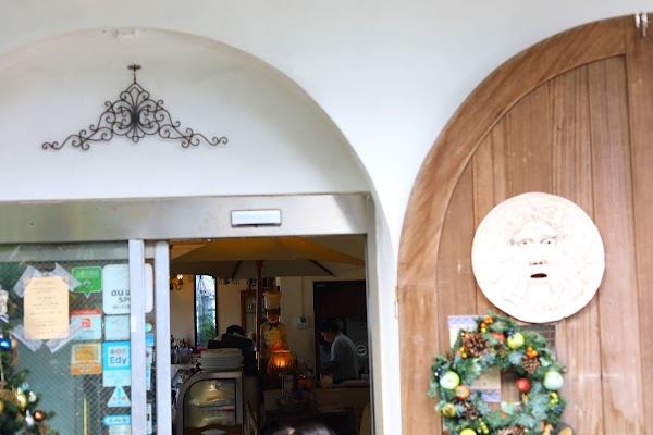 YONA salute（ヨナサルウテ）