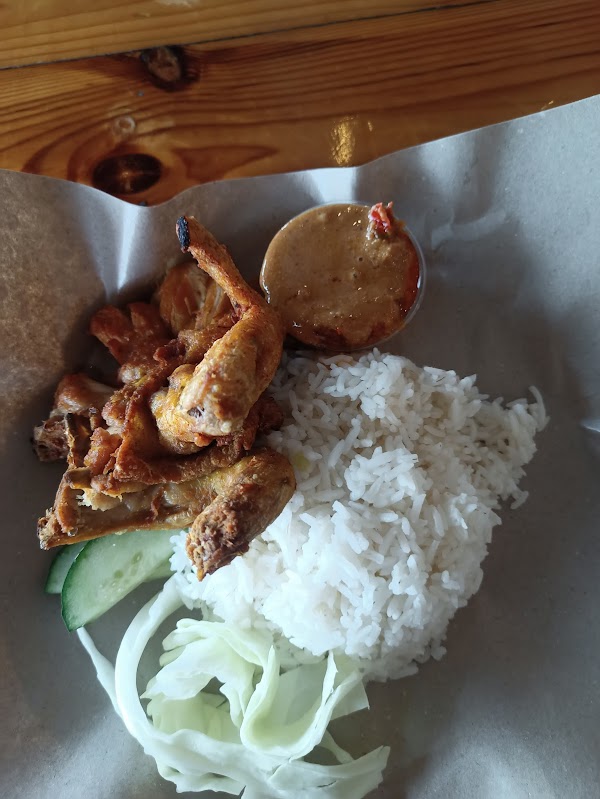 Ayam gepuk wak lamat - Photo 1