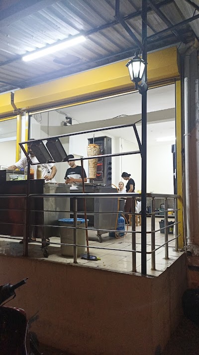 Kışla Gece Dönercisi - Restoran