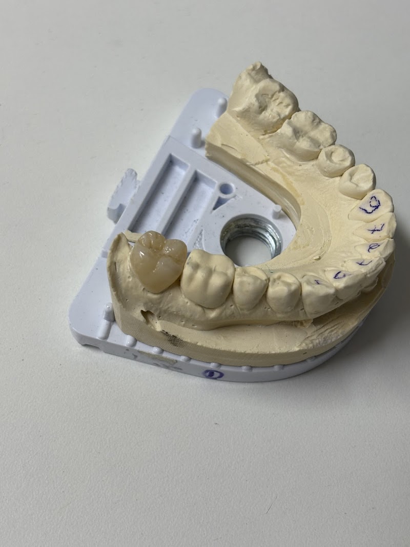 Dentista 24h - Centro SP - Urgências - Dr. Bruno Frison - CROSP 128.512 - foto 2