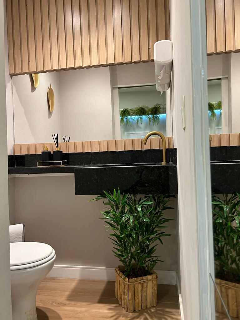 Sousa Fortes Odontologia | Implante Dentário | Facetas de Resina I HOF - foto 5