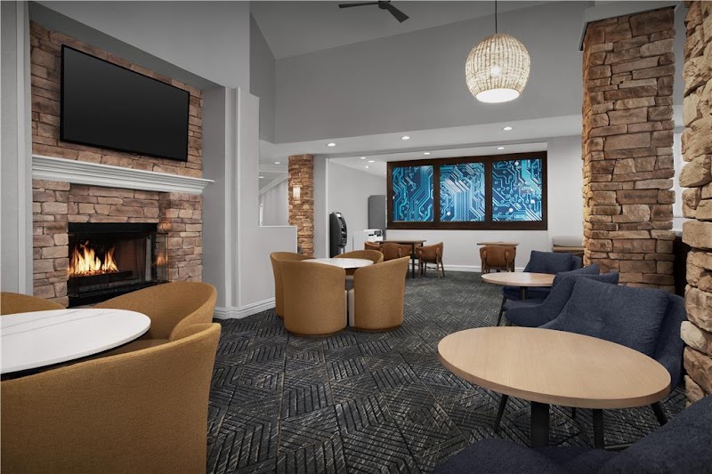 Complimentary breakfast in a welcoming clubhouse area