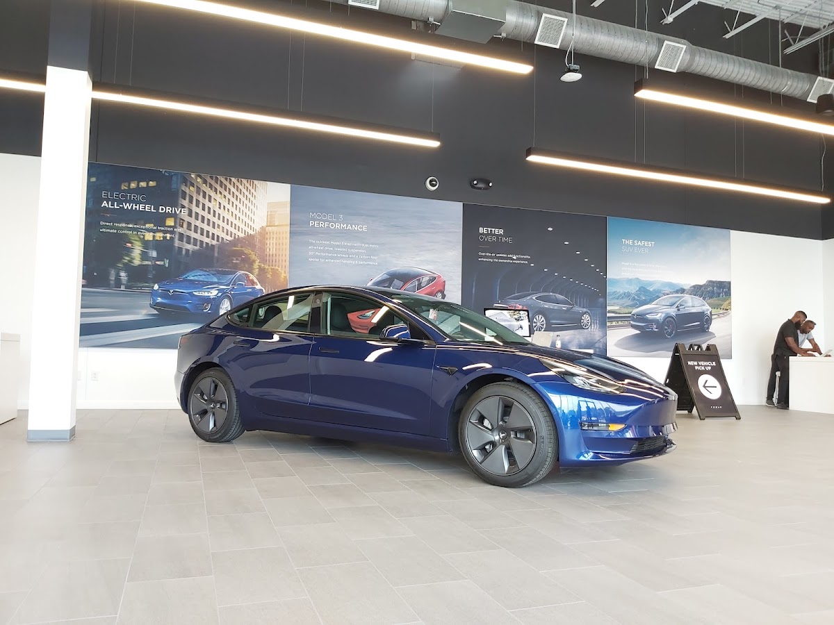 Tesla Raleigh photo 3