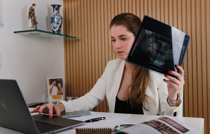 Dra Clara Ramalho - Clínica Odontológica - foto 3
