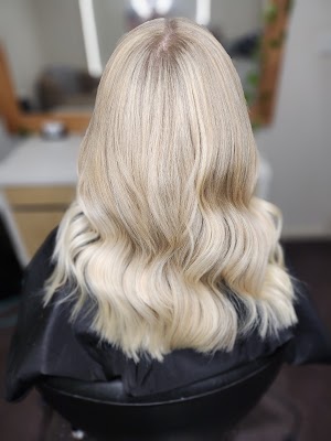 Nikki's Hair Lounge photo 3