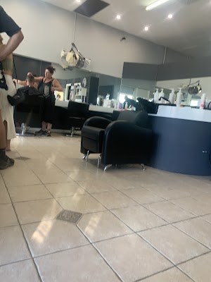 Jocelyns Hair Salon photo 3
