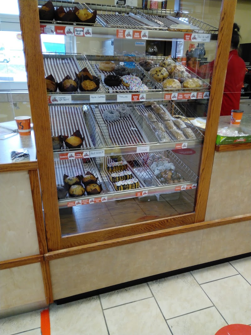 Robins Donuts photo 3