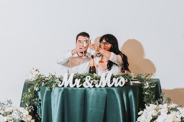 Small Vegas Weddings portfolio