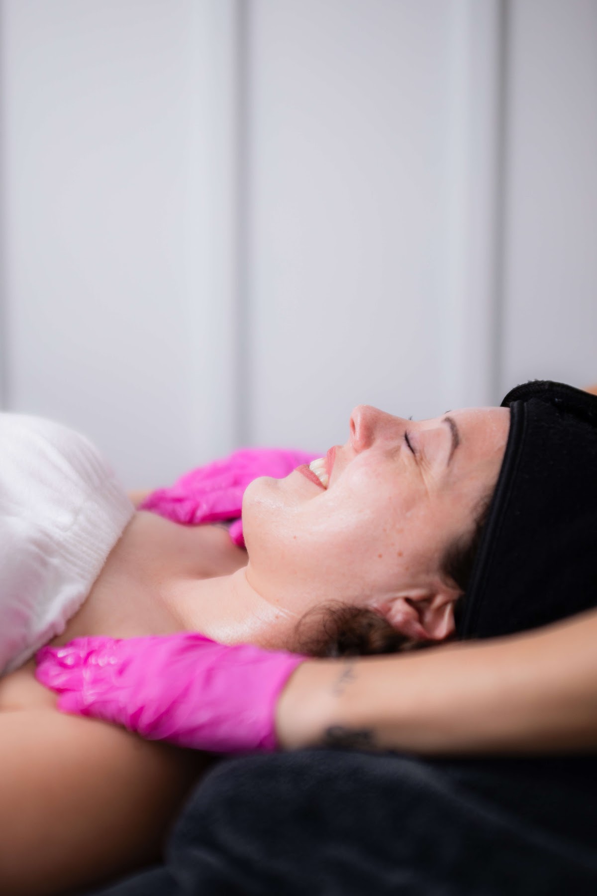 Crave Aesthetics - Facial Spa and Skincare in London, Ontario in 18 Vincent Crescent, London, ON N6C 4X8, Canada