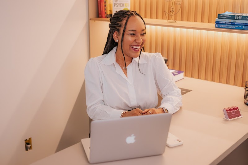 Dr Jhonata Antunes - | Clínica Monet - foto 3