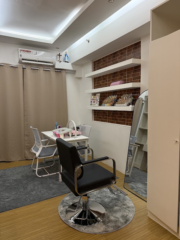 Happy Hair Extensions & Beauty Studio