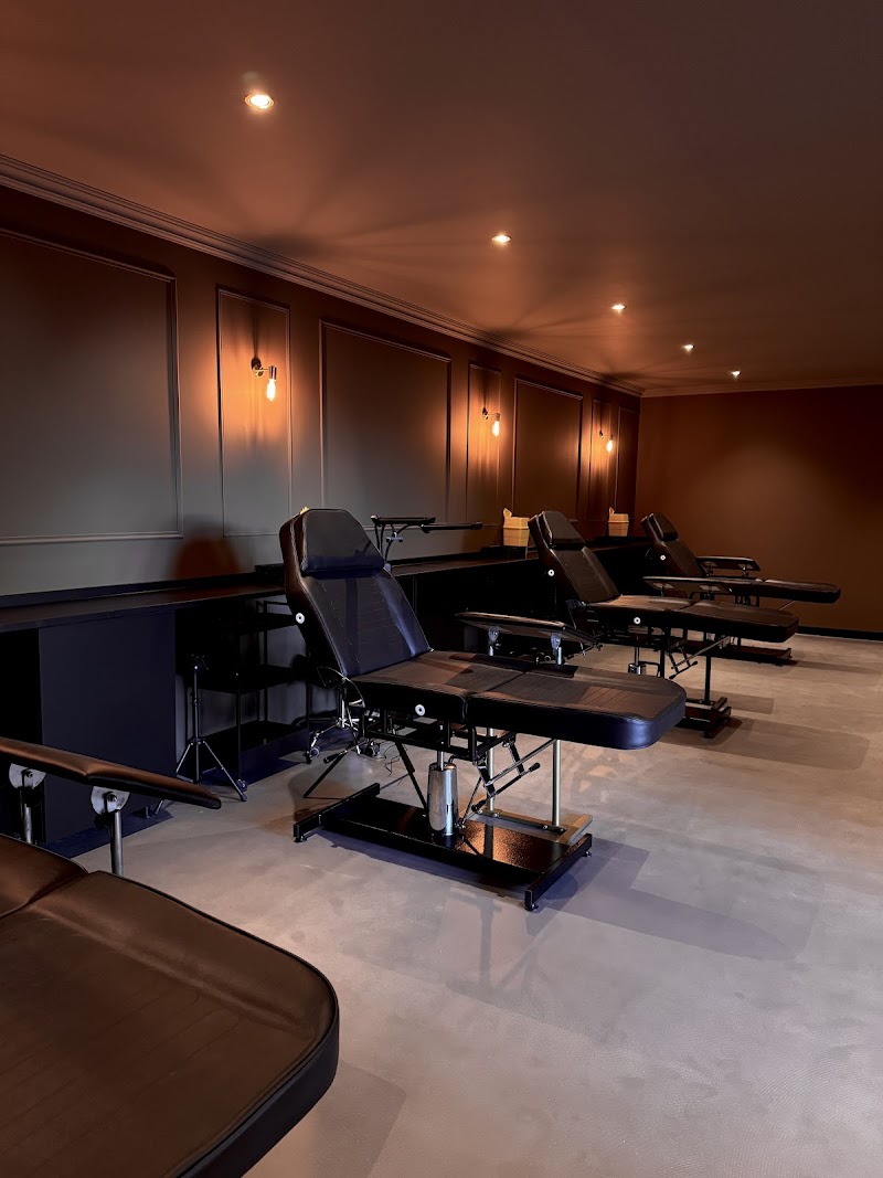 Tattoo Piercing shop Fansi ink Dokkum