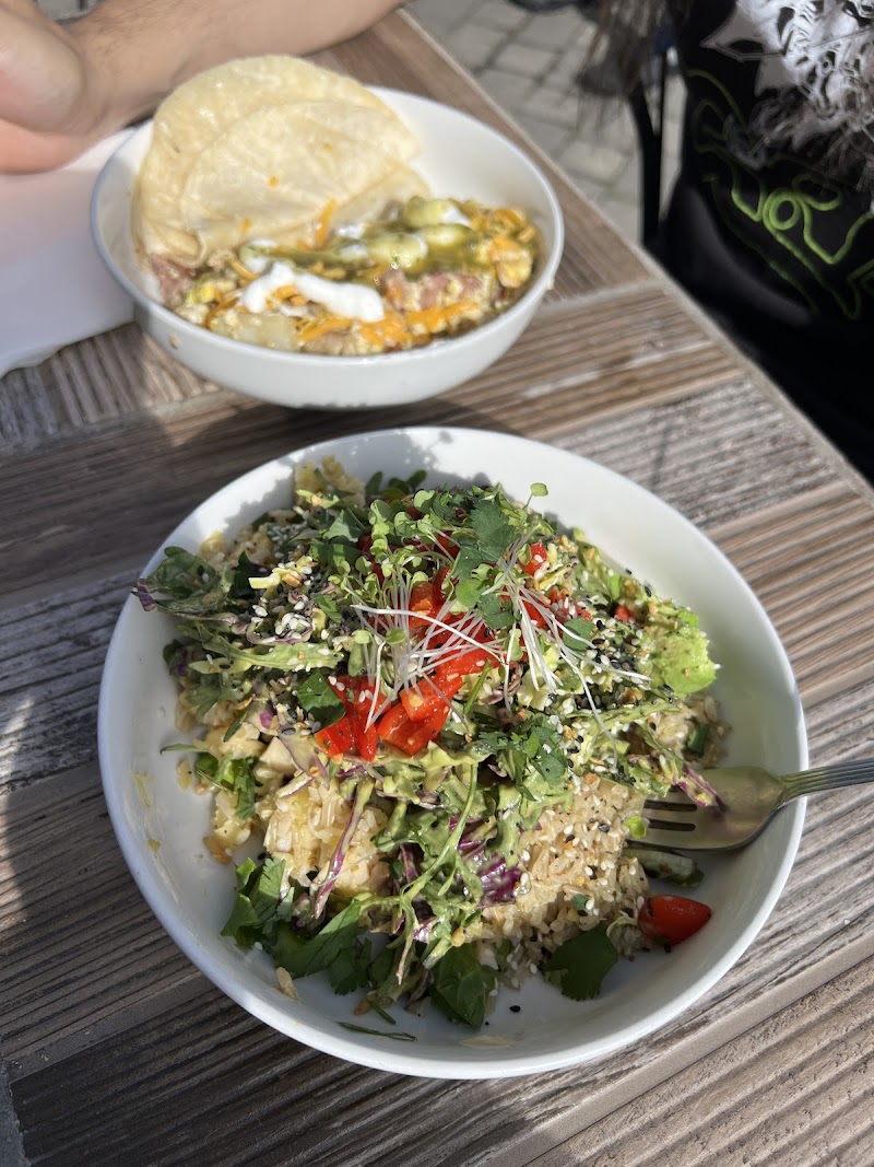 Honeymoon cafe photo 3