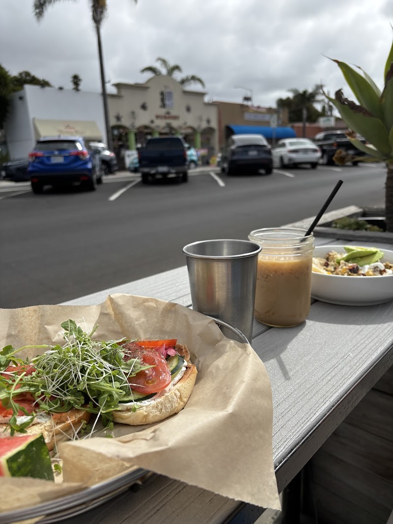 Honeymoon cafe photo 2