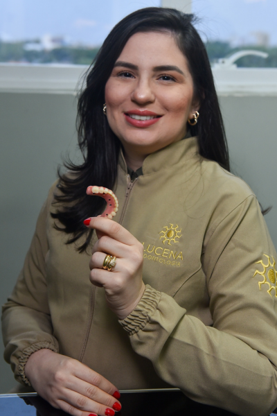 LUCENA Odontologia - Prótese Protocolo e Implante em Teresina - Lente de contato dental em Teresina - foto 5