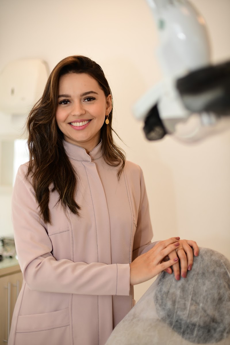 Dra. Patrícia Paiva - Cirurgiã-Dentista