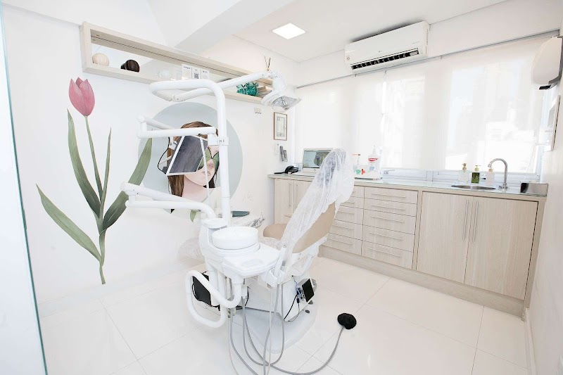 Dra. Patrícia Paiva - Cirurgiã-Dentista - foto 4