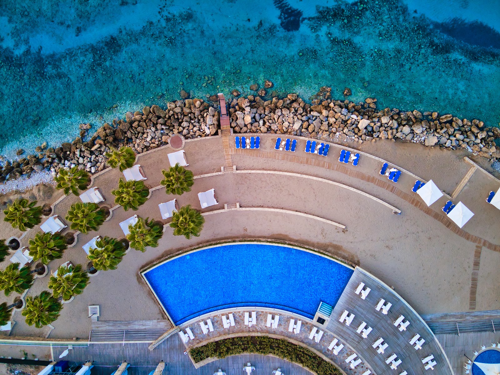 Karpaz Gate Marina Beach Club mekanı