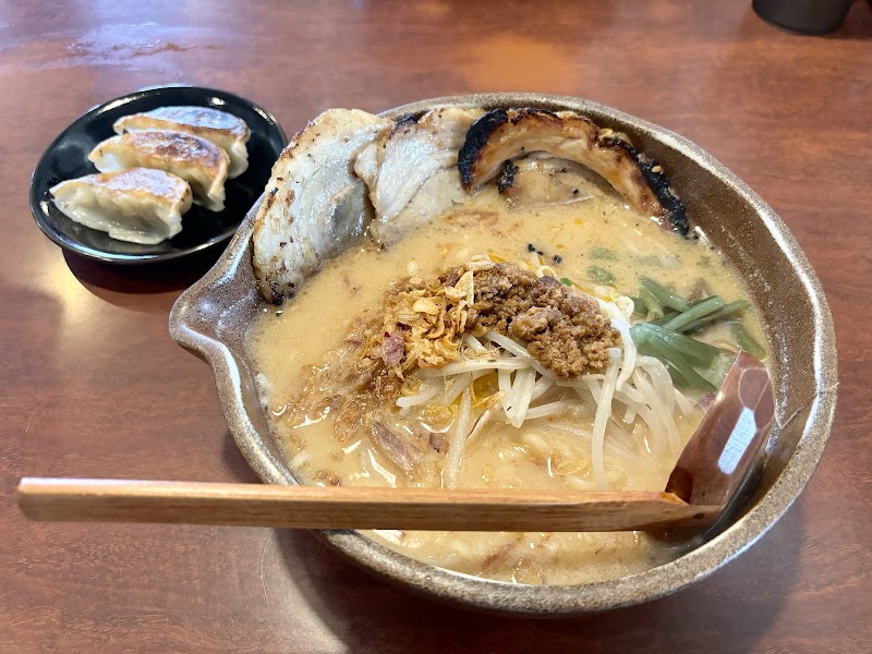 麺場 彰膳 八幡西店 写真2