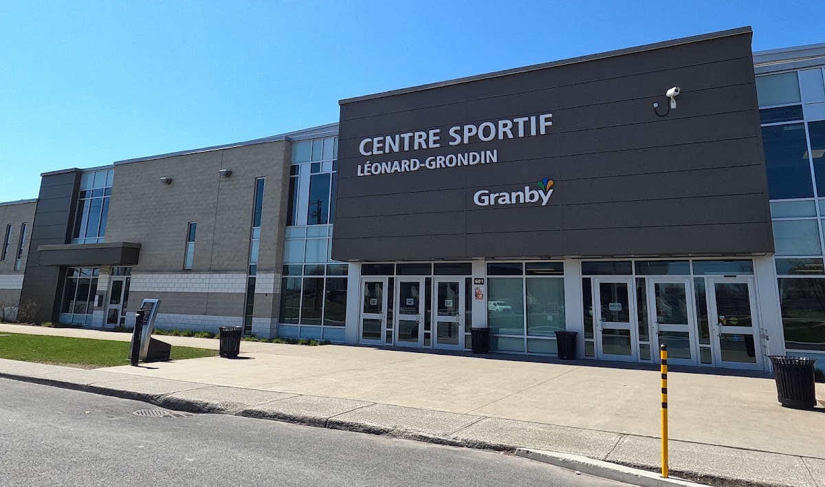 Centre sportif Léonard-Grondin exterior — Granby, Canada