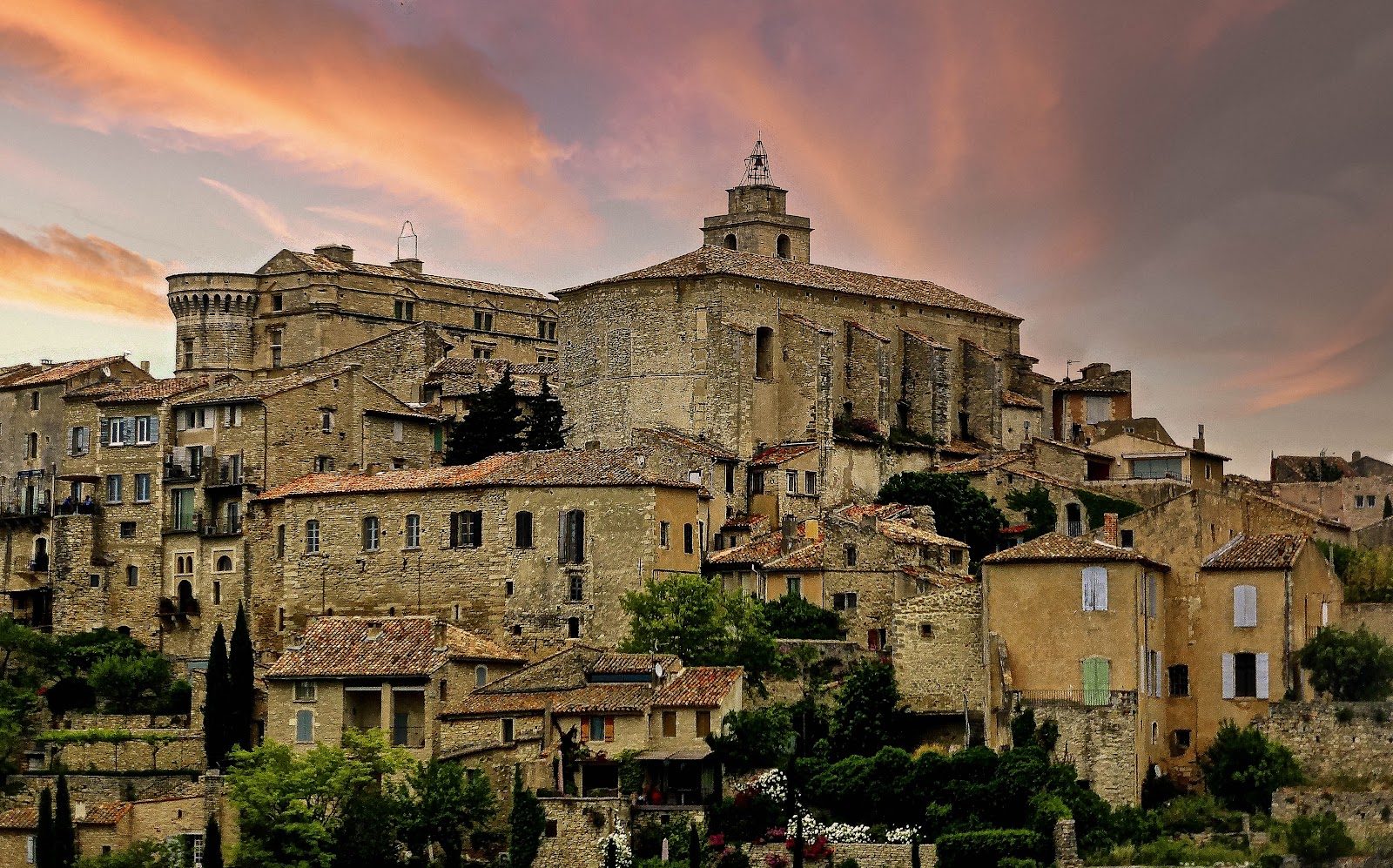 Best Dog-Friendly Hotels in Luberon and the Alpilles, France