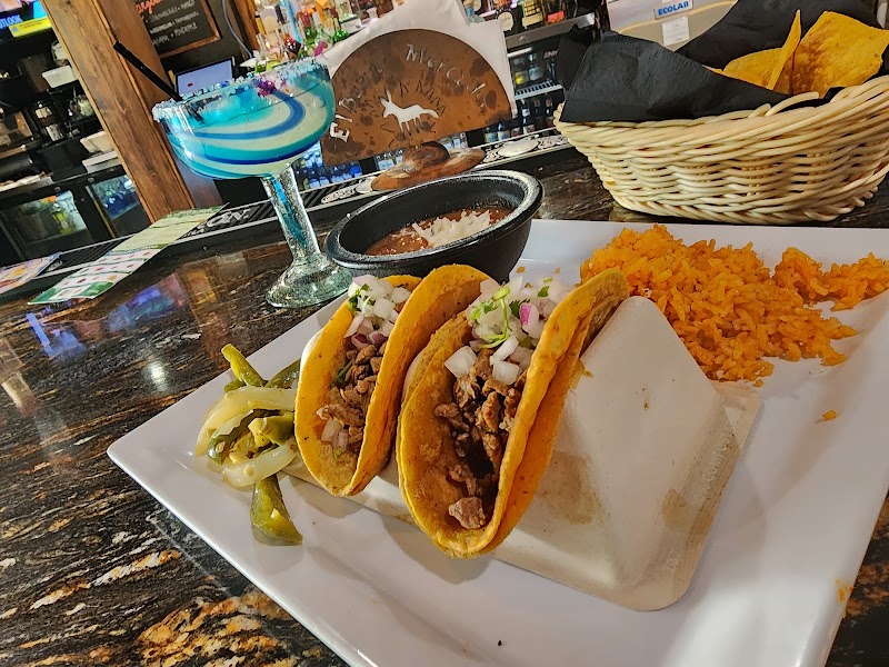 El Burrito Mercado photo 4