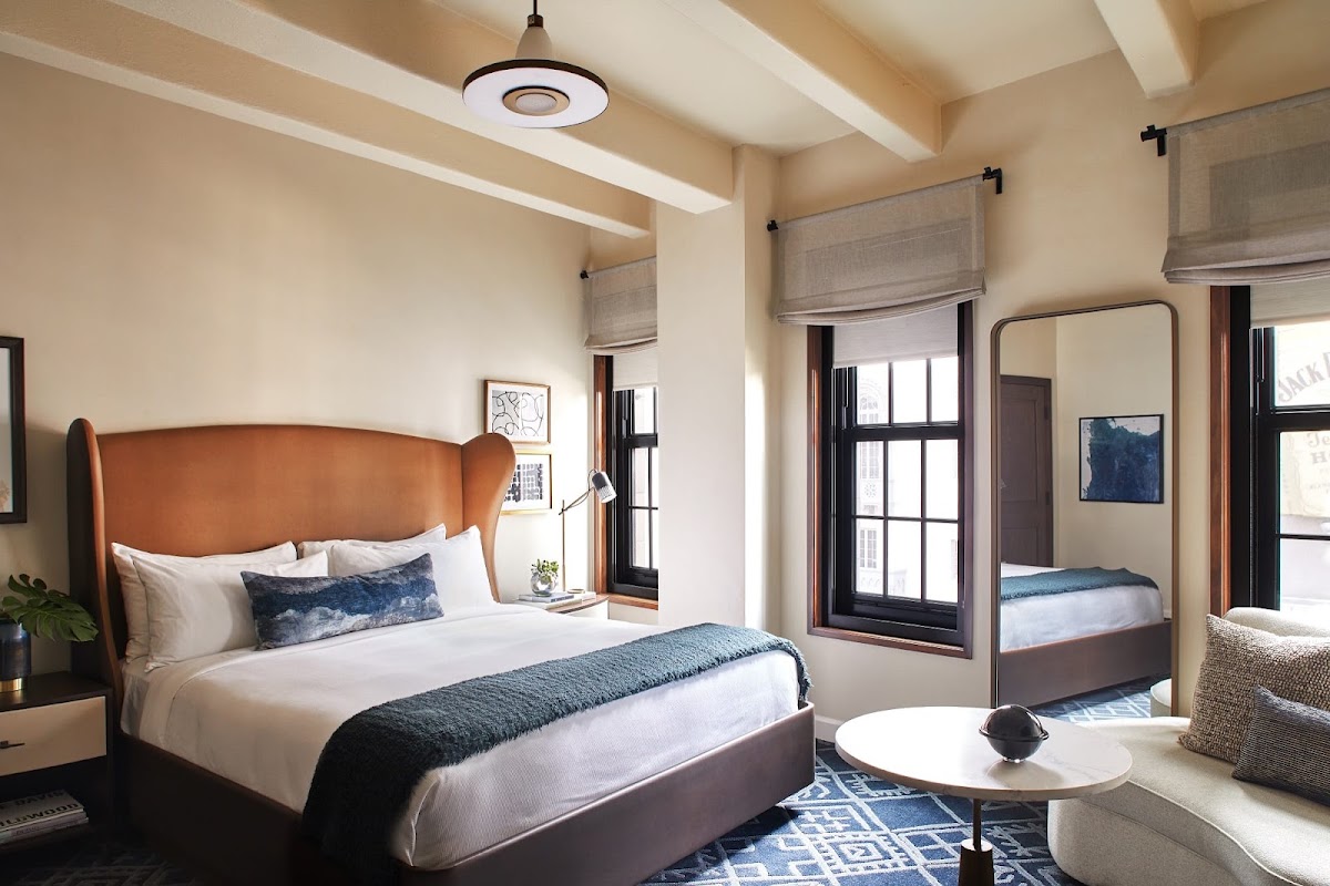 Hotel Figueroa, dog-friendly hotel