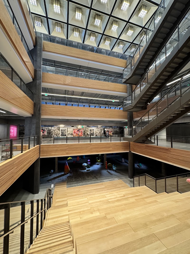 Transformed 1971 Bank of America flagship building