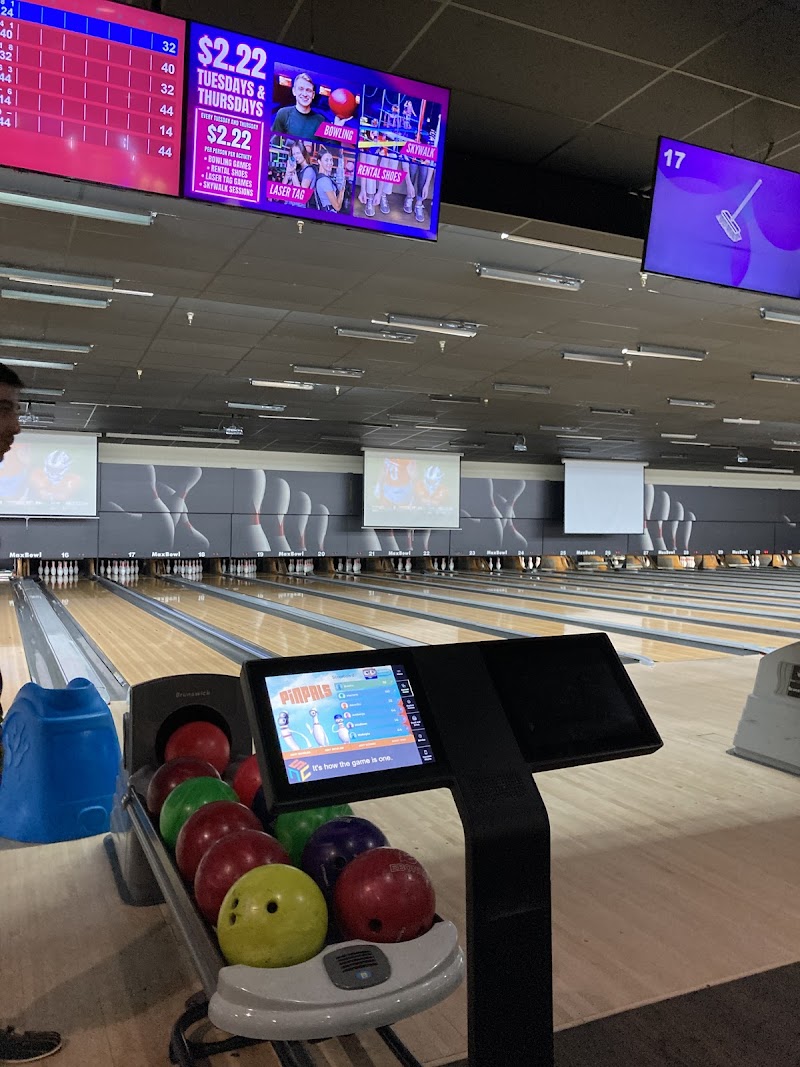 Max Bowl - Humble — Bowling Alley in Humble