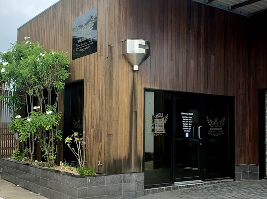 HHH BARBERSHOP photo 2