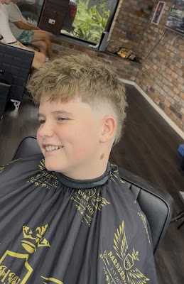 HHH BARBERSHOP photo 3