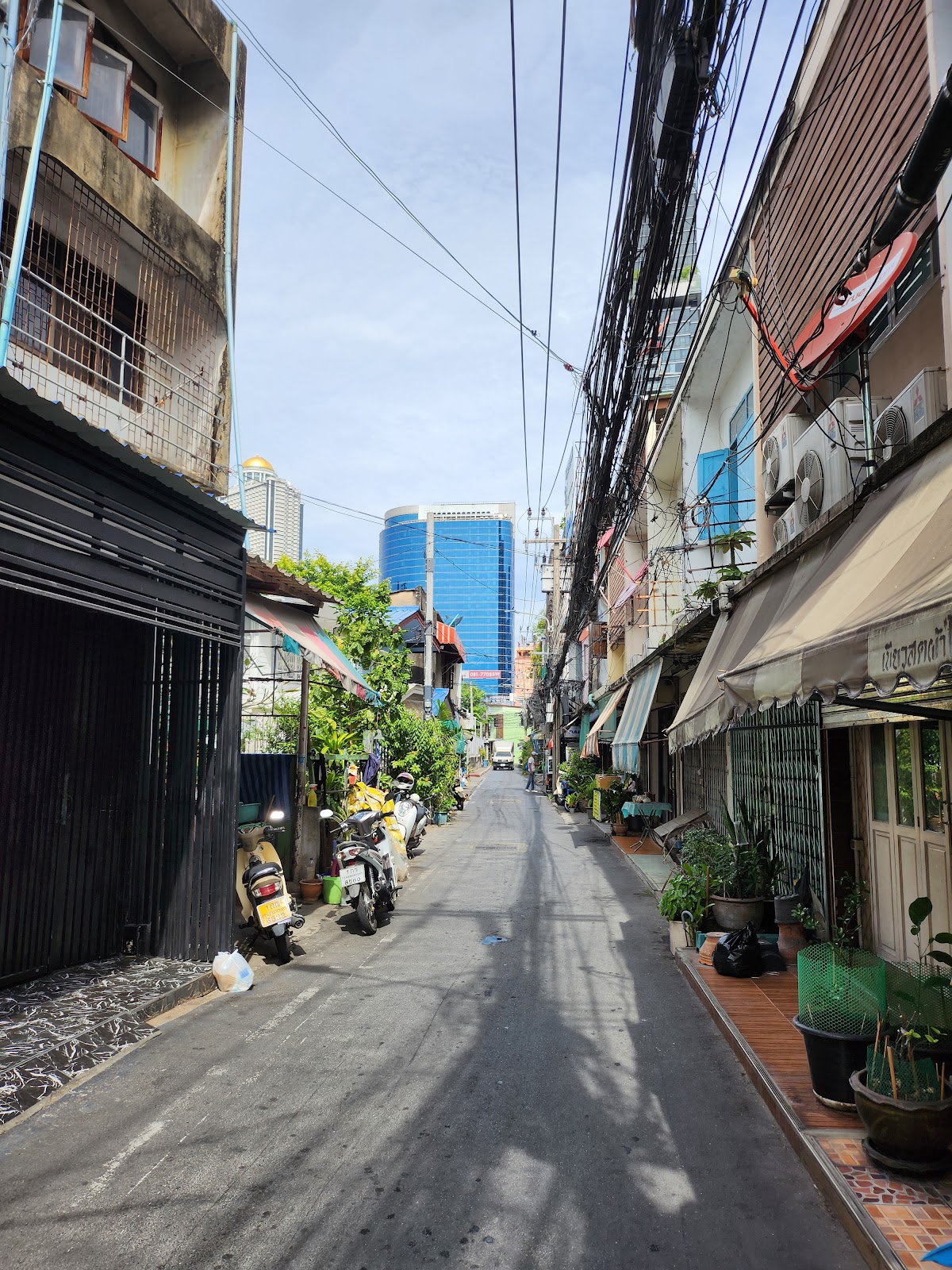 The Cube Sathon Boutique Hotel