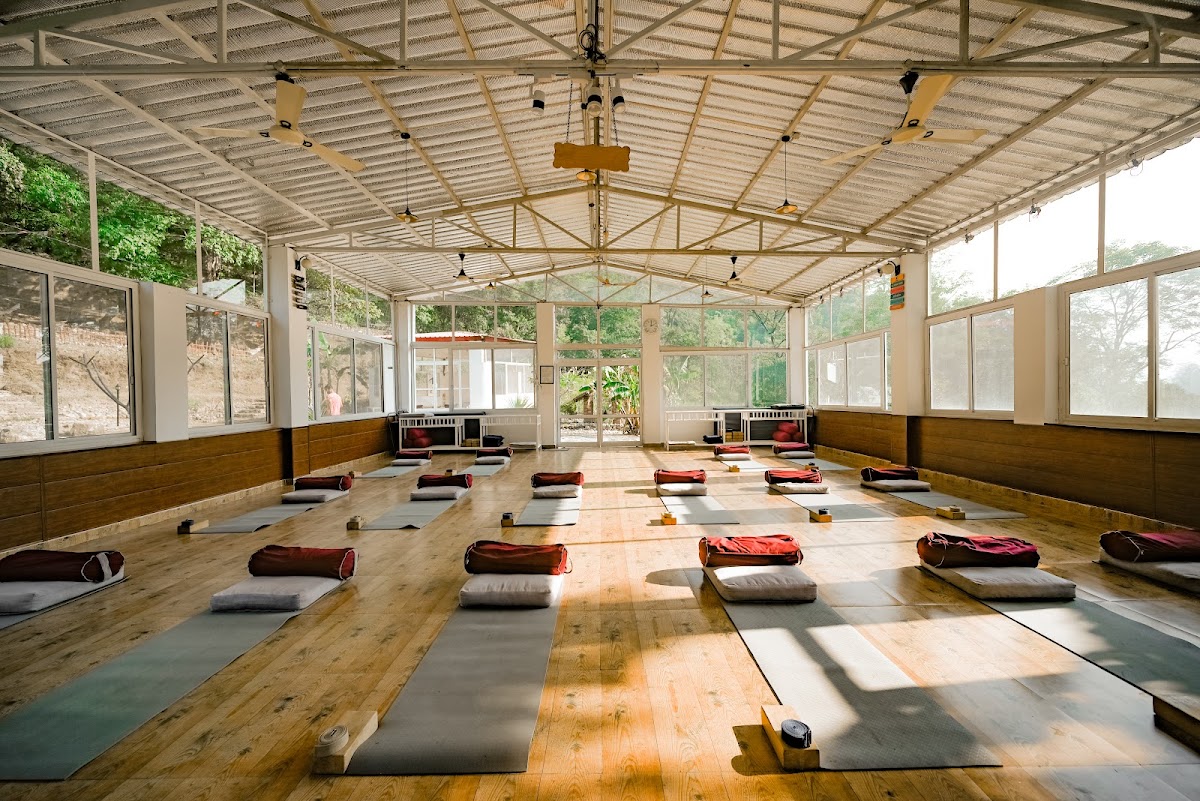 Adhiroha Yoga Teacher Training Ashram in Rishikesh India — 3