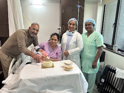 Dr. Seema Sharma, Best Gynaecologist, Laparoscopic Gynae Surgeon (Associate Director in OBG Paras Hospital, Gurugram) - Image 2