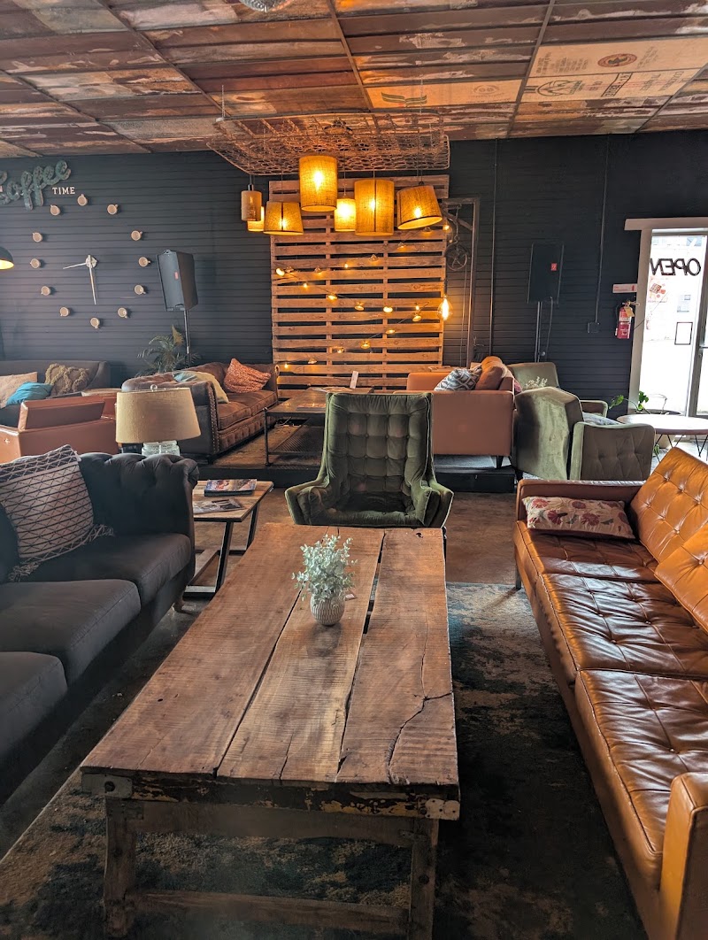 Stompin' Grounds Coffee House photo 4