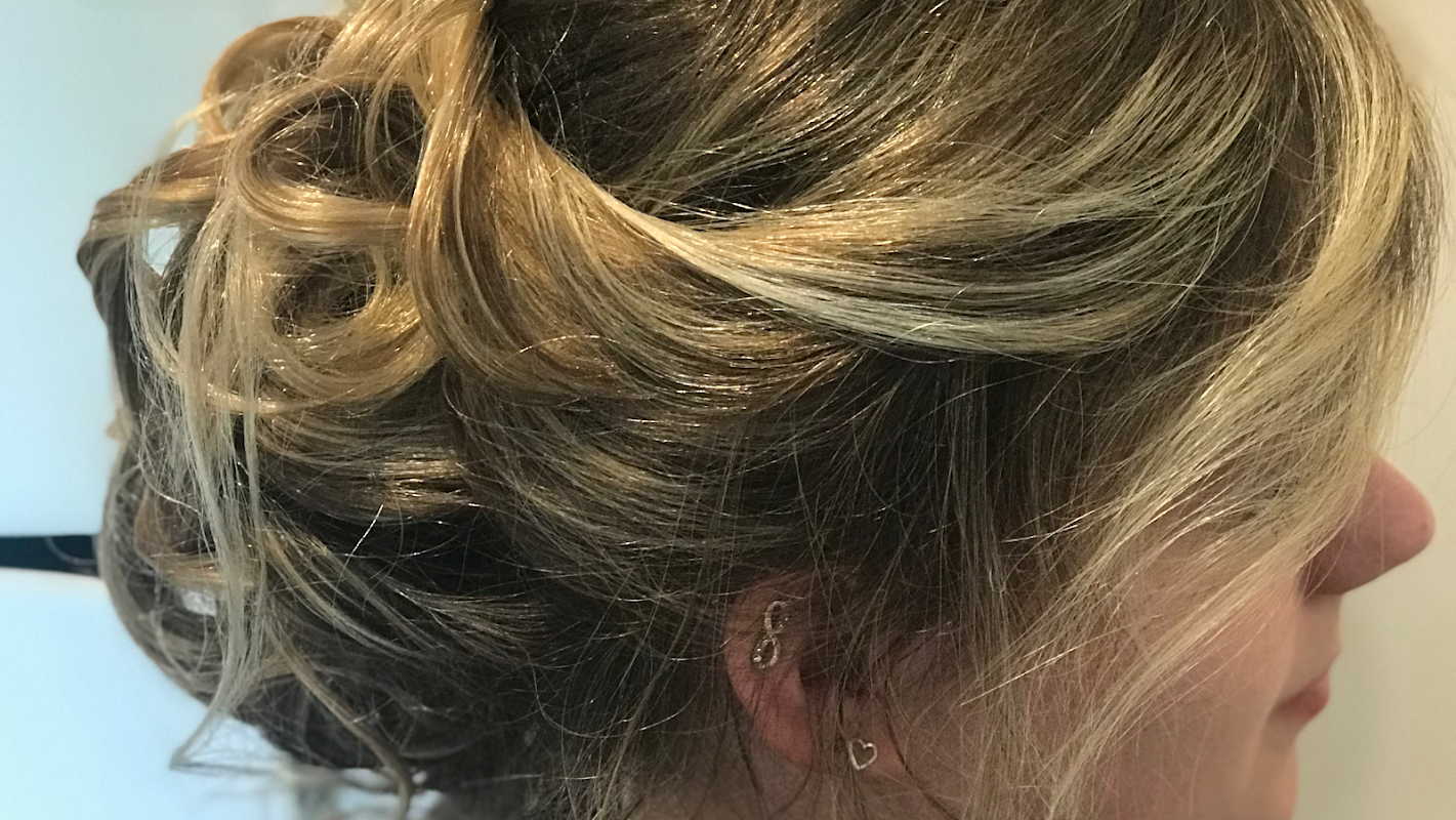 Carmel's Hairdressing photo 1